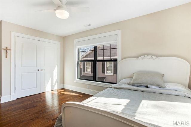 320 Bogey Lane, Kirkwood, MO 63122