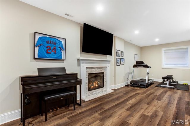 320 Bogey Lane, Kirkwood, MO 63122