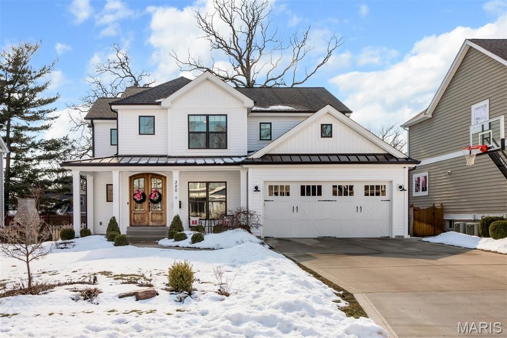 320 Bogey Lane, Kirkwood, MO 63122