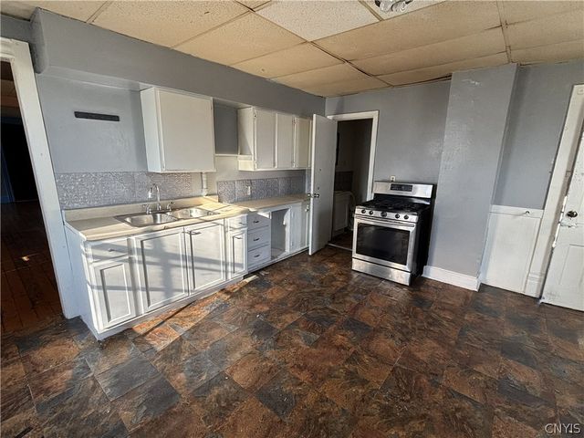 1002 Spring Street, Syracuse, NY 13208