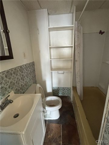 1002 Spring Street, Syracuse, NY 13208