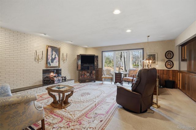 32322 Scenic Lane, Franklin Village, MI 48025