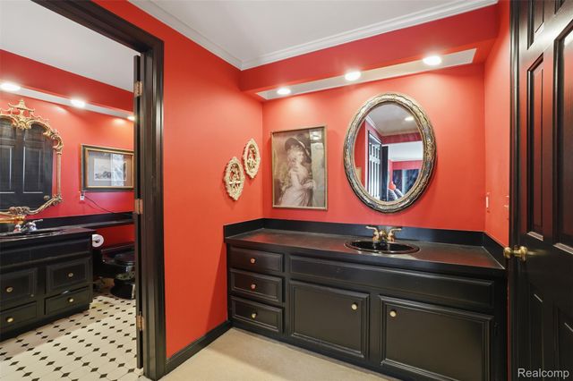 32322 Scenic Lane, Franklin Village, MI 48025