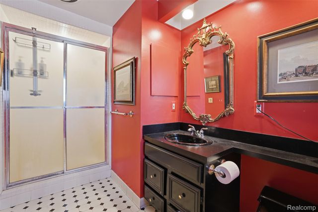 32322 Scenic Lane, Franklin Village, MI 48025