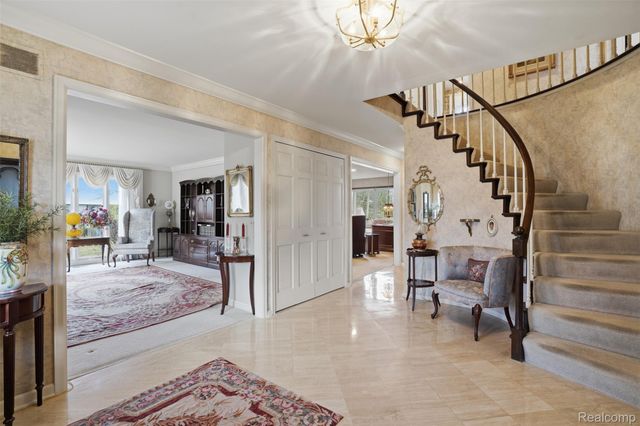 32322 Scenic Lane, Franklin Village, MI 48025