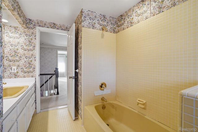 32322 Scenic Lane, Franklin Village, MI 48025