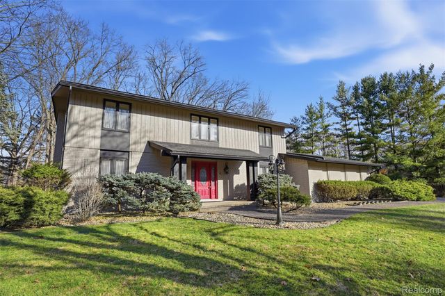 32322 Scenic Lane, Franklin Village, MI 48025