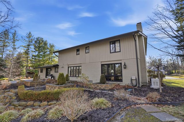 32322 Scenic Lane, Franklin Village, MI 48025