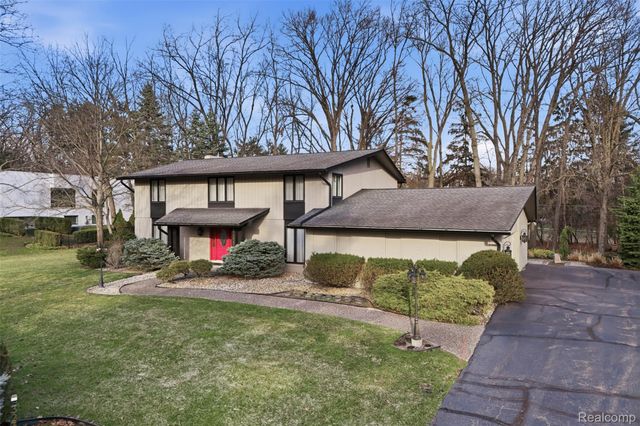 32322 Scenic Lane, Franklin Village, MI 48025