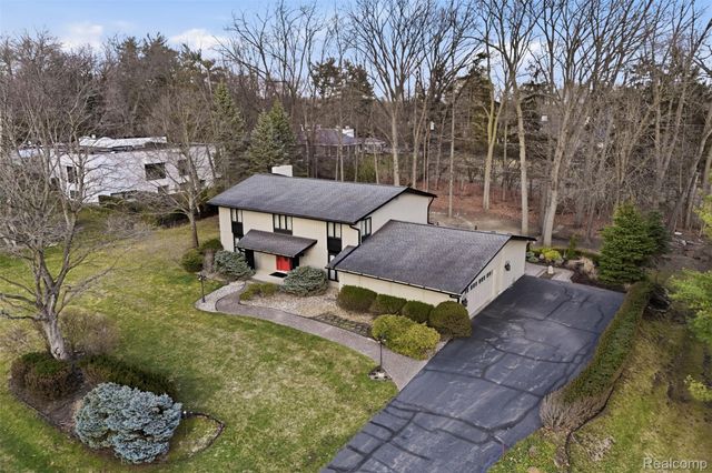 32322 Scenic Lane, Franklin Village, MI 48025