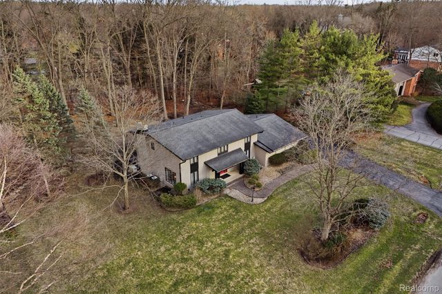 32322 Scenic Lane, Franklin Village, MI 48025