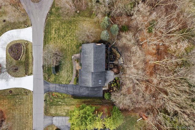 32322 Scenic Lane, Franklin Village, MI 48025