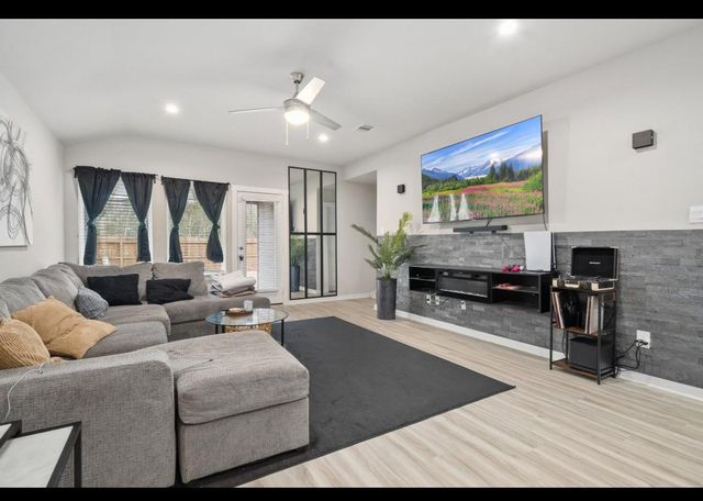 12817 Tokenhouse Lane, Houston, TX 77047