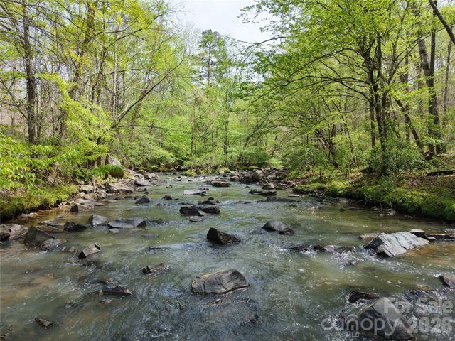 16 Creston Circle 16, Charlotte, NC 28214