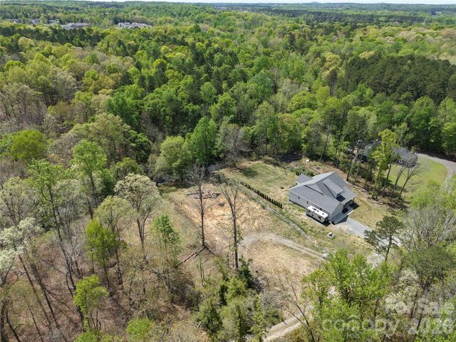 16 Creston Circle 16, Charlotte, NC 28214