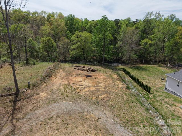 16 Creston Circle 16, Charlotte, NC 28214