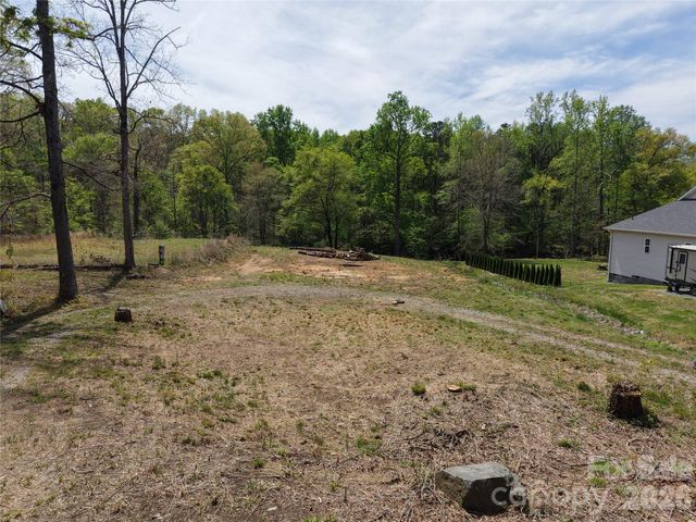 16 Creston Circle 16, Charlotte, NC 28214