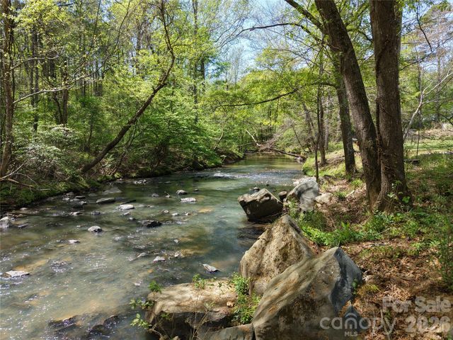 16 Creston Circle 16, Charlotte, NC 28214