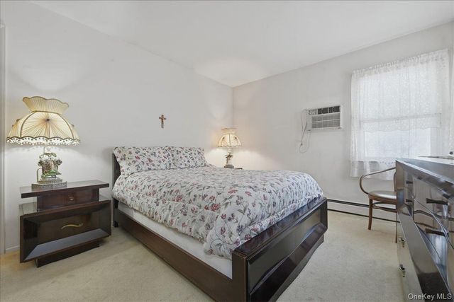 6 Brokaw Avenue, Floral Park, NY 11001