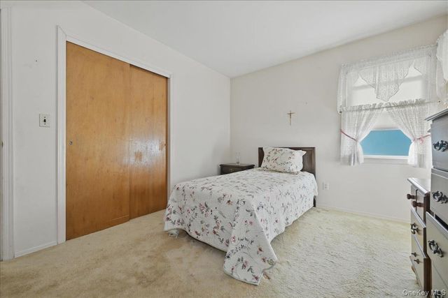 6 Brokaw Avenue, Floral Park, NY 11001