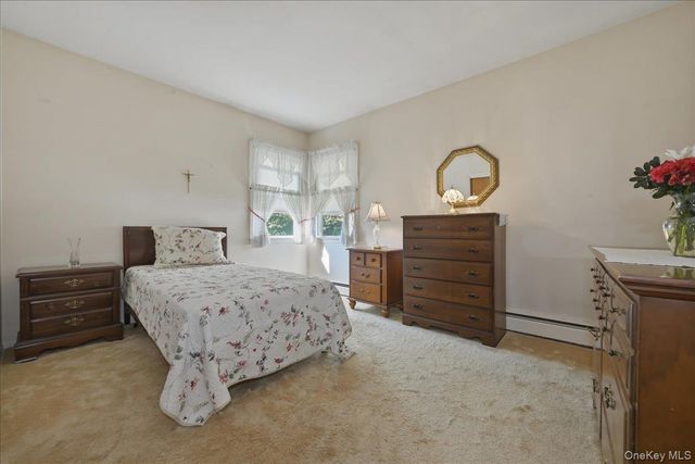 6 Brokaw Avenue, Floral Park, NY 11001