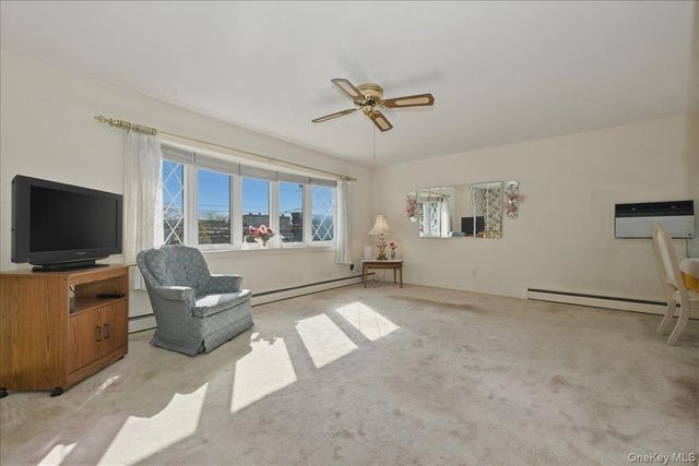 6 Brokaw Avenue, Floral Park, NY 11001