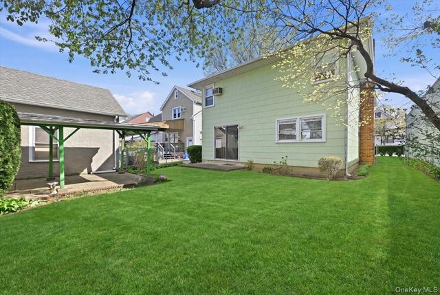 6 Brokaw Avenue, Floral Park, NY 11001