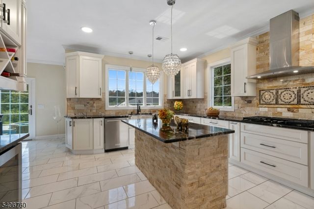 7 Flagstone Hill Road, Wantage Twp., NJ 07461
