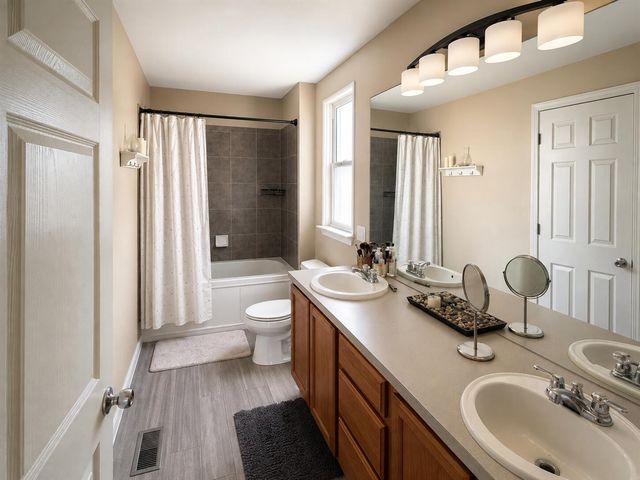 7267 Essex Drive, Ypsilanti, MI 48197