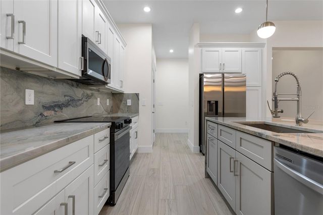 41810 MANGO STREET, Eustis, FL 32736