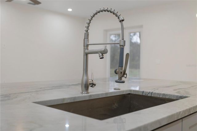 41810 MANGO STREET, Eustis, FL 32736