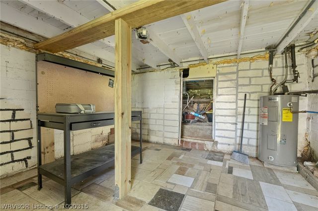 1900 S 12th Street, Fort Smith, AR 72901