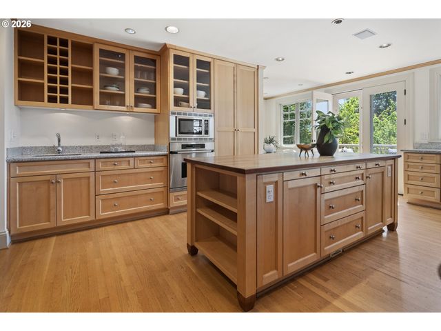 11605 S ELYSIUM Pl, Portland, OR 97219