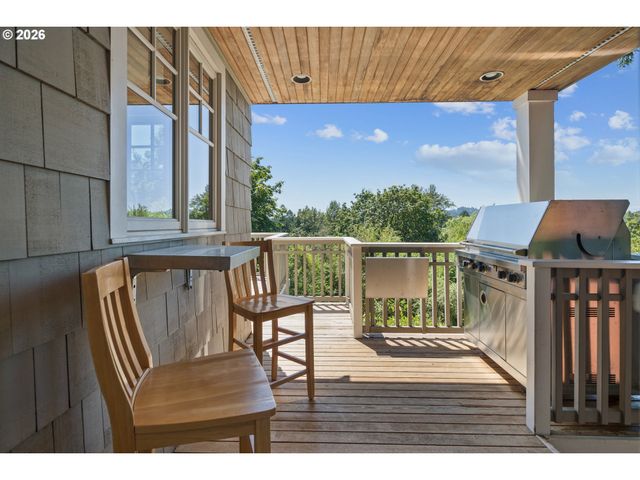 11605 S ELYSIUM Pl, Portland, OR 97219