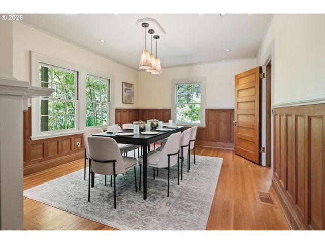 11605 S ELYSIUM Pl, Portland, OR 97219