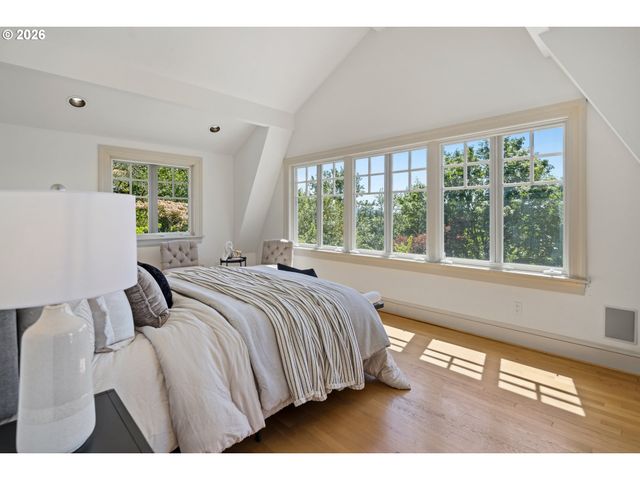 11605 S ELYSIUM Pl, Portland, OR 97219