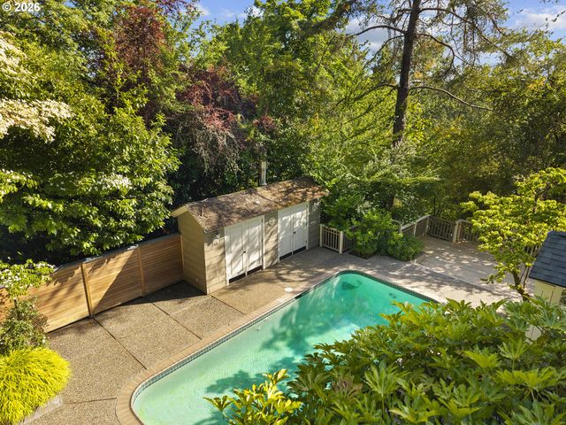 11605 S ELYSIUM Pl, Portland, OR 97219