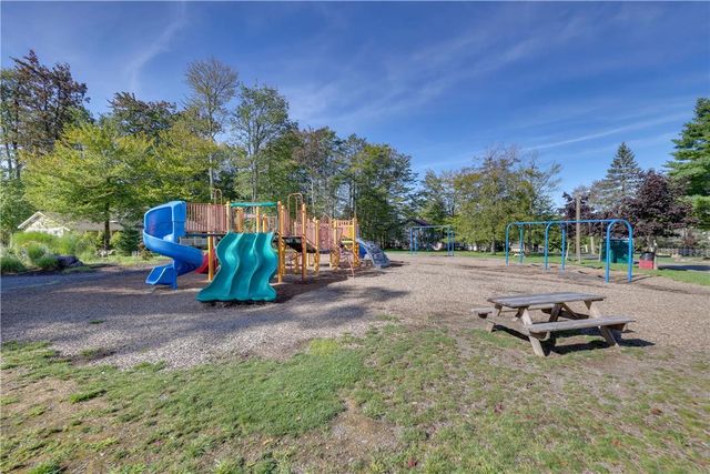 8138 Pecan Terrace, Coolbaugh Twp, PA 18466
