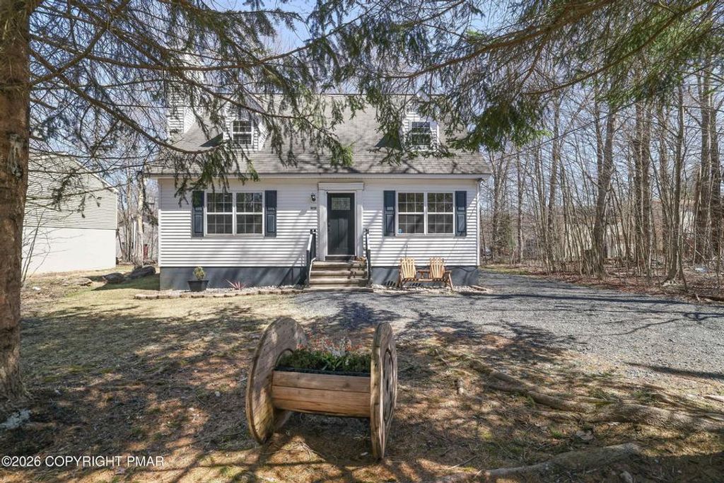 8138 Pecan Terrace, Coolbaugh Twp, PA 18466