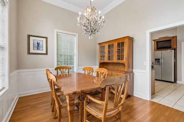 3841 Stevens Ln, Nashville, TN 37218