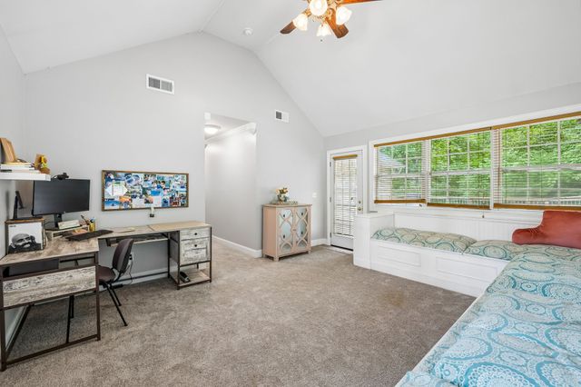 3841 Stevens Ln, Nashville, TN 37218