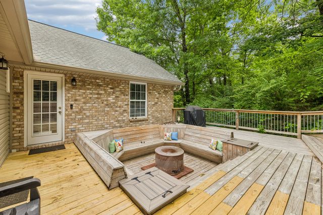 3841 Stevens Ln, Nashville, TN 37218