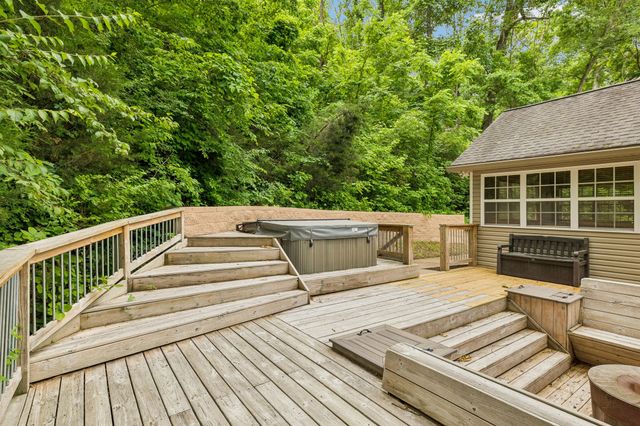 3841 Stevens Ln, Nashville, TN 37218