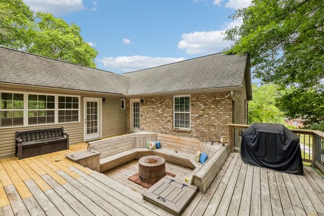 3841 Stevens Ln, Nashville, TN 37218