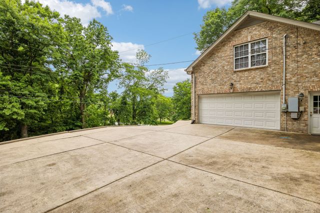 3841 Stevens Ln, Nashville, TN 37218