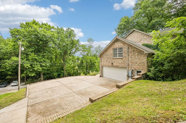 3841 Stevens Ln, Nashville, TN 37218