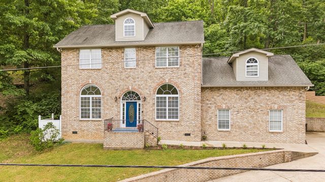 3841 Stevens Ln, Nashville, TN 37218