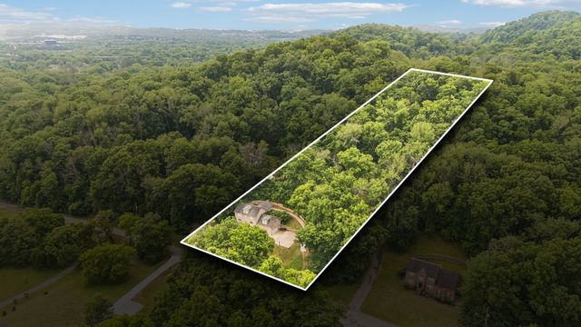 3841 Stevens Ln, Nashville, TN 37218