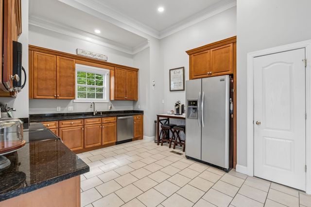 3841 Stevens Ln, Nashville, TN 37218