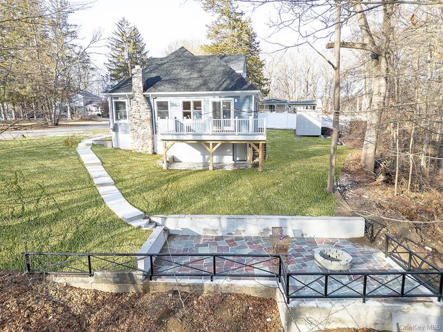 8 Overlook Court, Cortlandt Manor, NY 10567